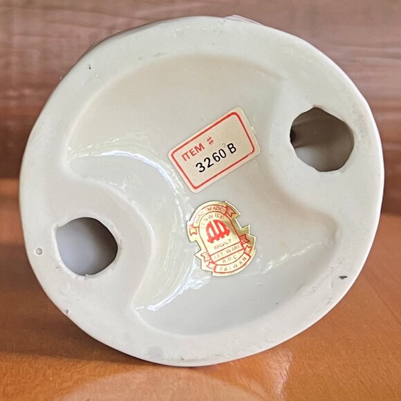 Vintage Handmade Lenwile Ardalt Art Ware Girl Holding Bird Porcelain Figurine - Picture 5 of 6